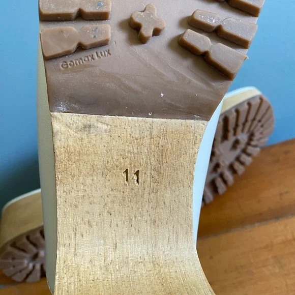 Beklina Buckle Clog Sandal Size 11 - Picture 7 of 11